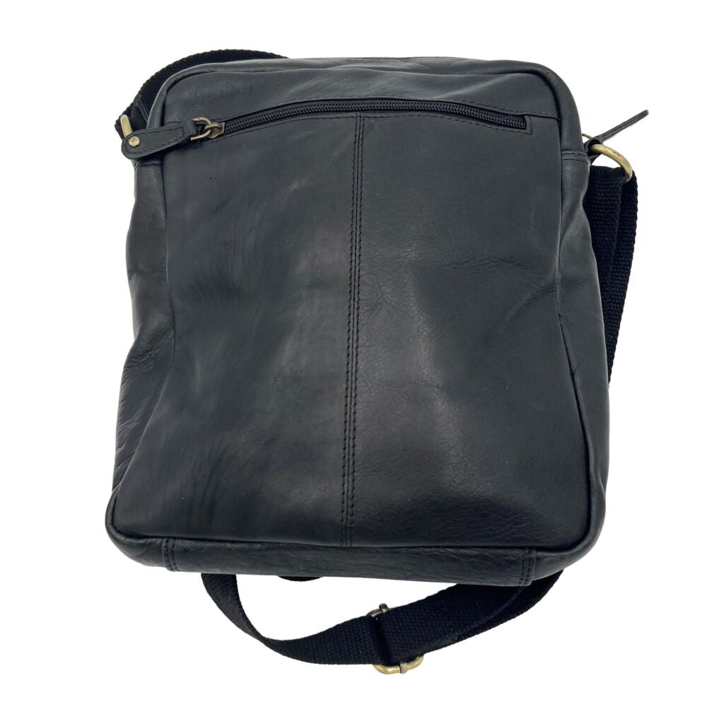 Sac à bandoulière en cuir noir avec poches avant