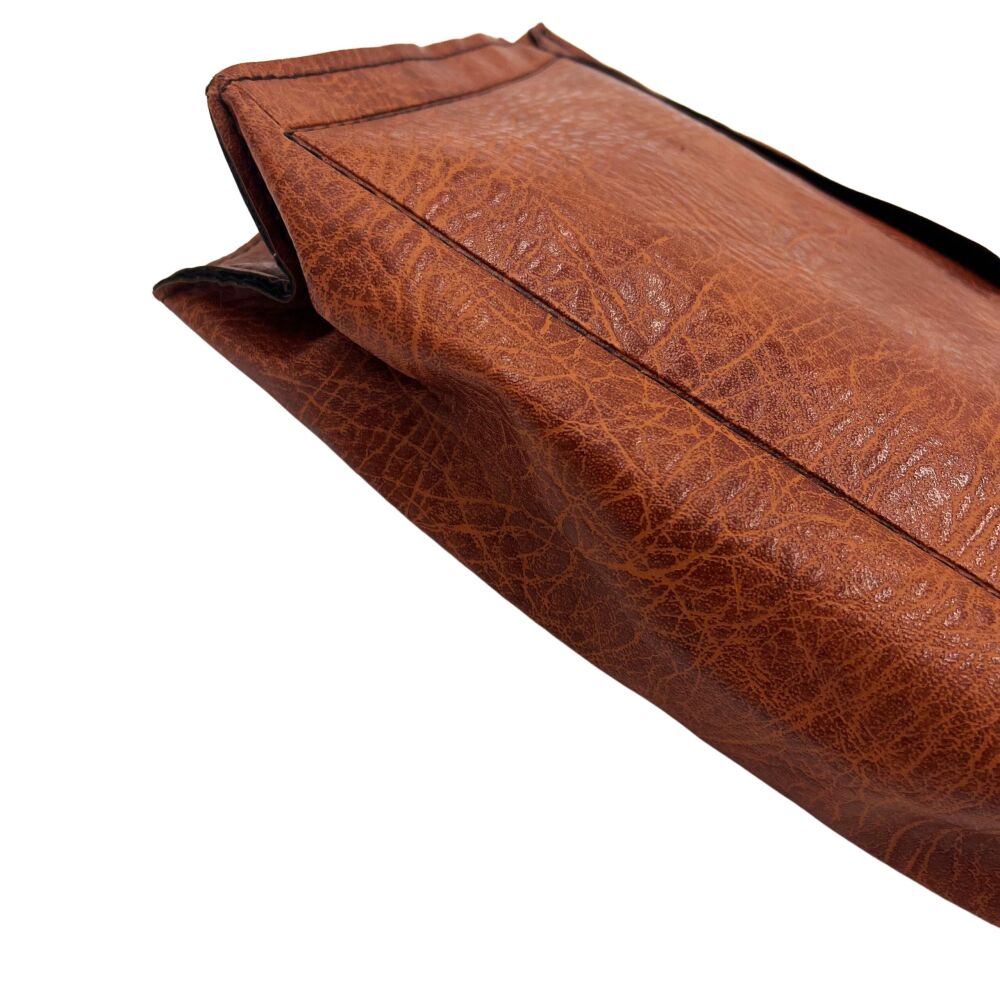 Pochette marron forme rectangulaire
