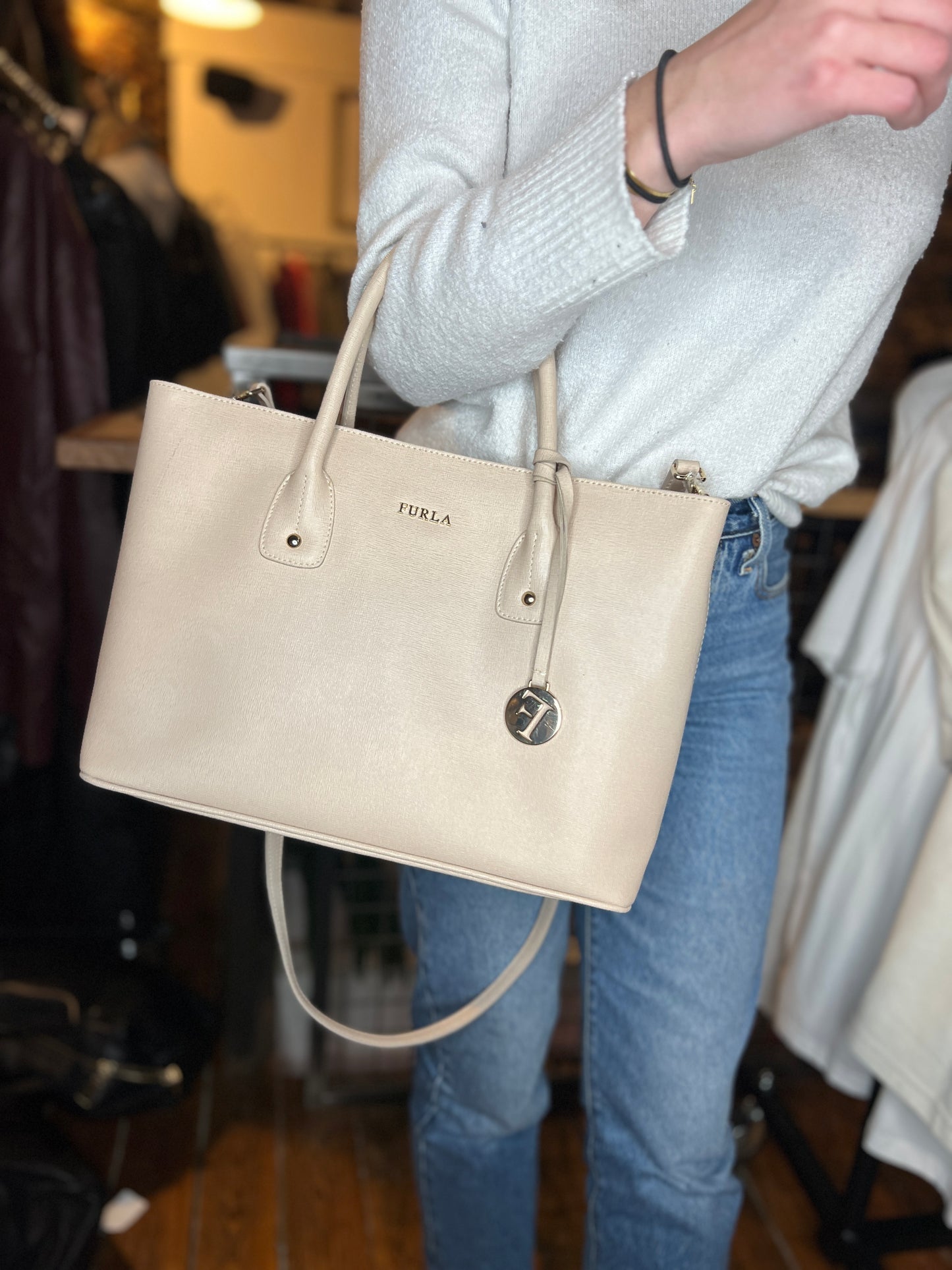 Sac à main en cuir rose