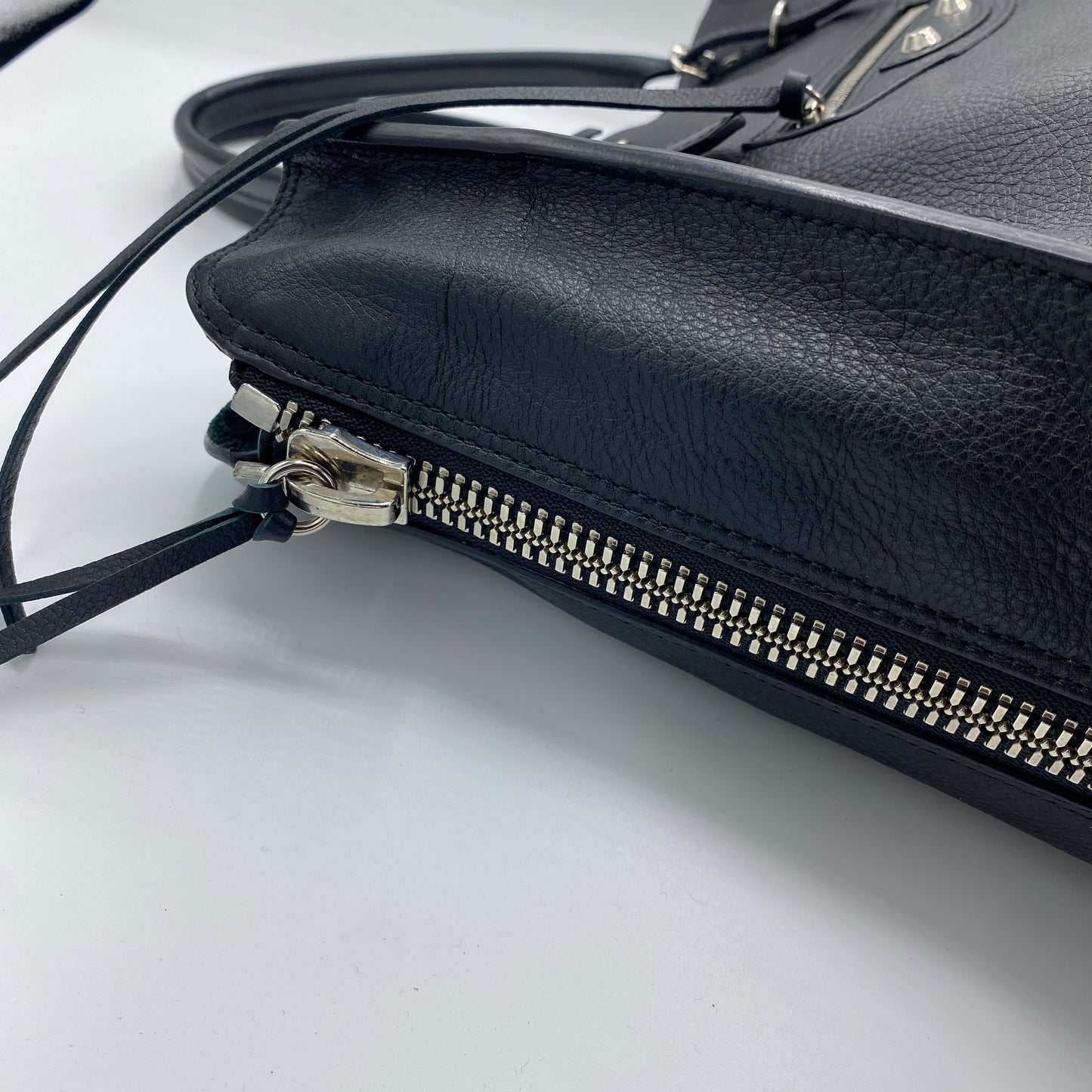 Sac à main Papper en cuir noir