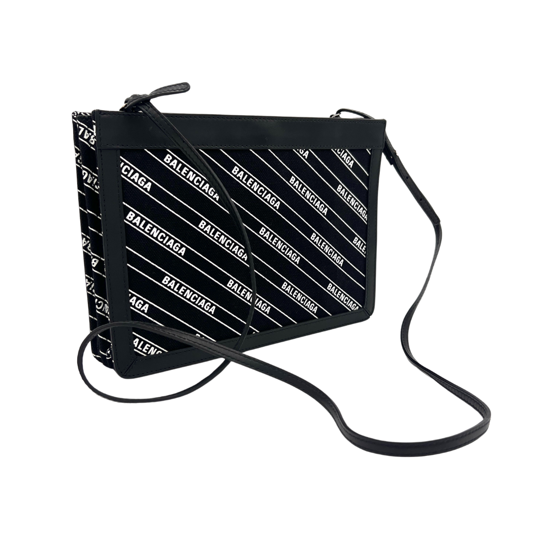 Sac à bandoulière en tissu noir