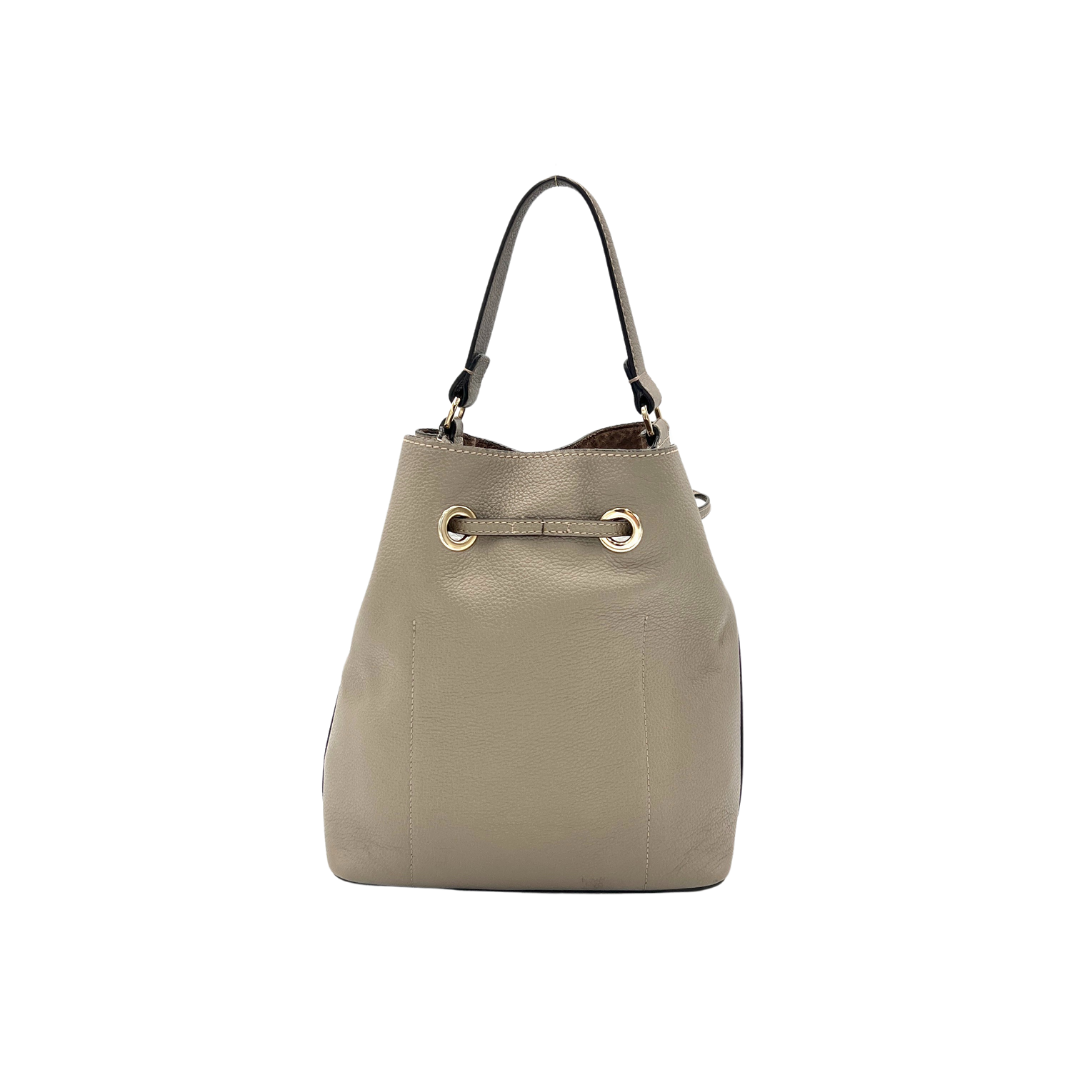 Sac seau en cuir gris