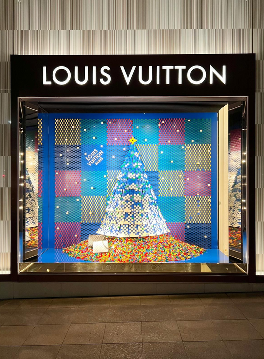 Les briques LEGO s’invitent chez Louis Vuitton